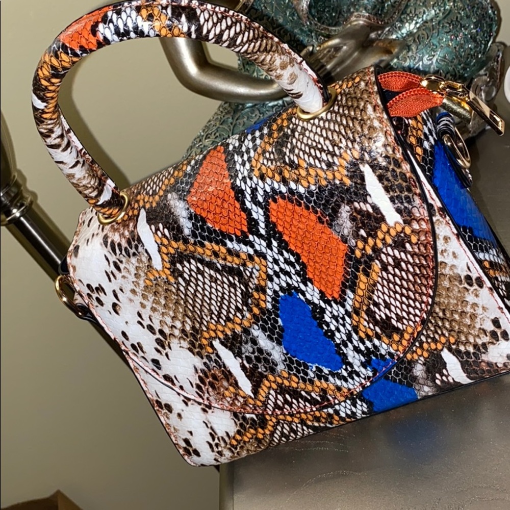 Printed purse